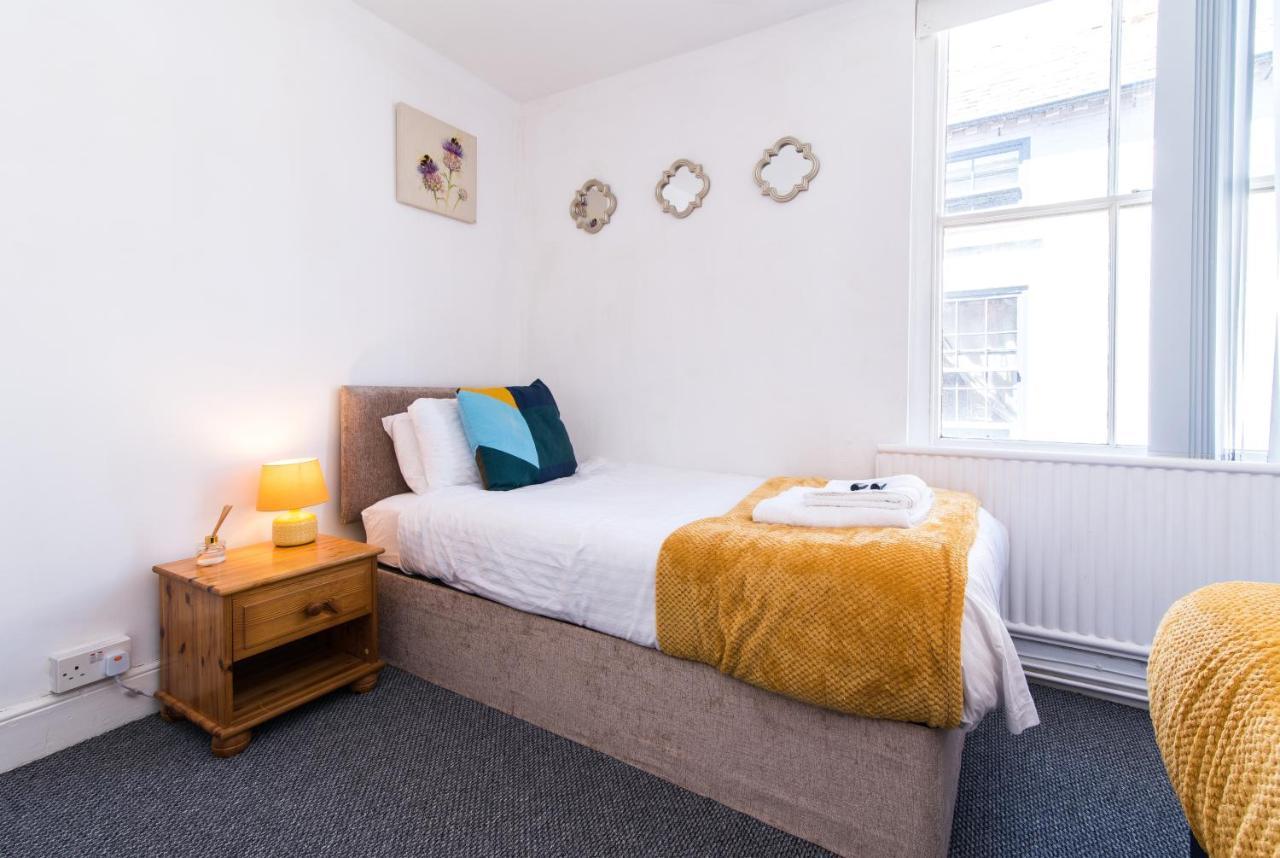 Characterful 2 Bed Apartment - Spacious & Comfy Castle Donington Buitenkant foto