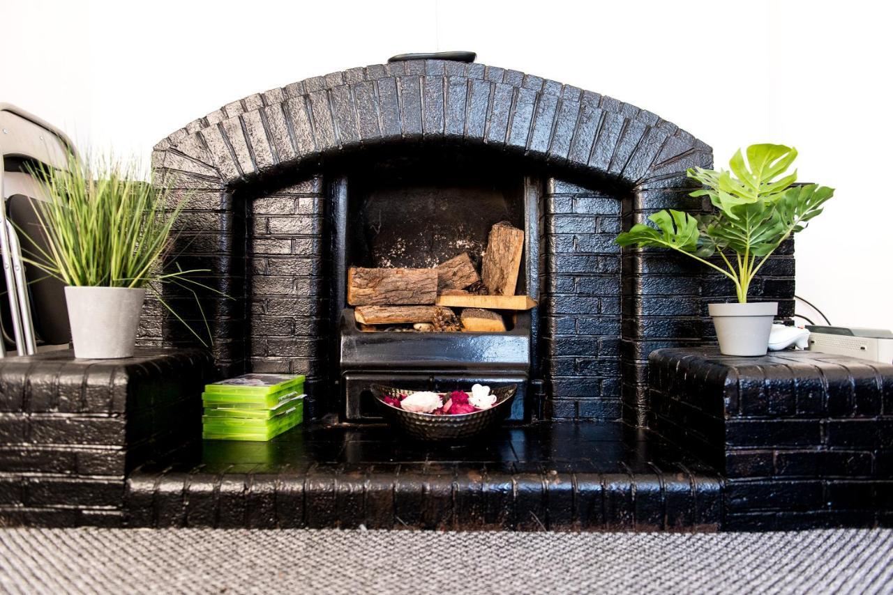 Characterful 2 Bed Apartment - Spacious & Comfy Castle Donington Buitenkant foto